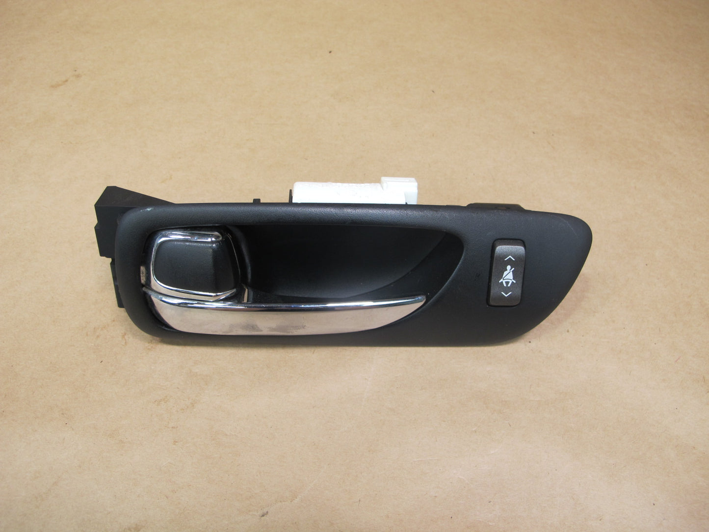 08-16 LEXUS UVF46 LS600h SET OF 2 FRONT LEFT & RIGHT DOOR INTERIOR HANDLE OEM