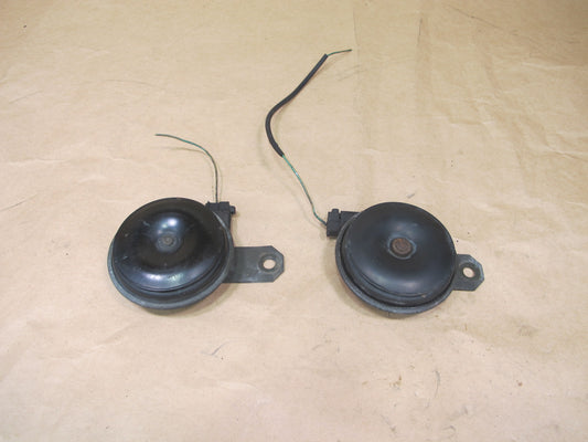 99-01 ISUZU VEHICROSS SET OF 2 HIGH & LOW TONE PITCH HORN SIGNAL OEM