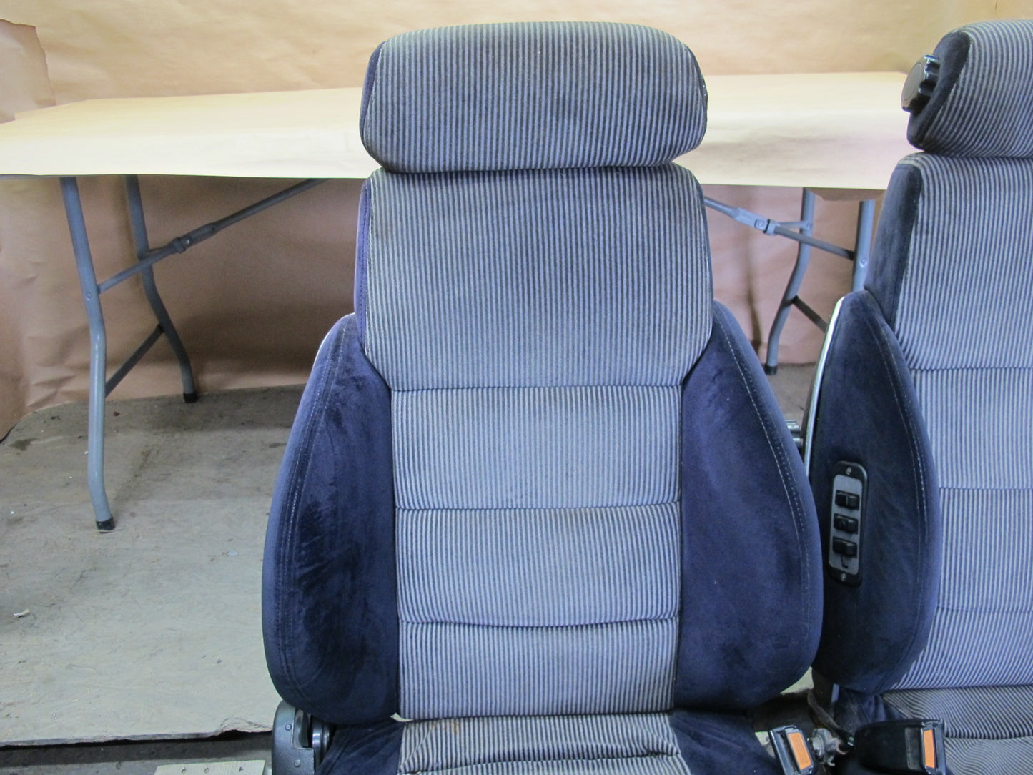 84-86 NISSAN Z31 300ZX 2+0 SET OF 2 FRONT LEFT & RIGHT CLOTH SEAT OEM