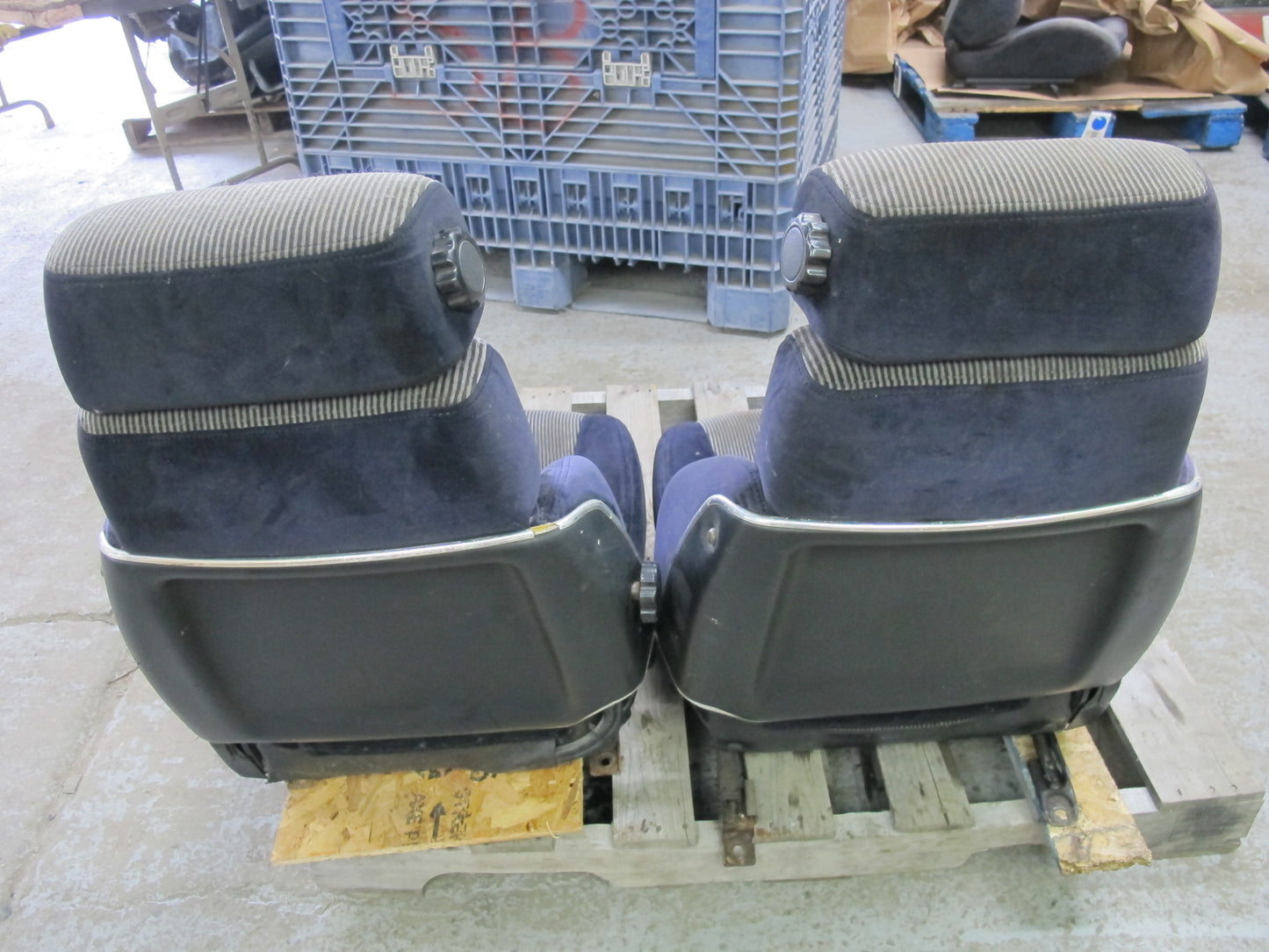 84-86 NISSAN Z31 300ZX 2+0 SET OF 2 FRONT LEFT & RIGHT CLOTH SEAT OEM