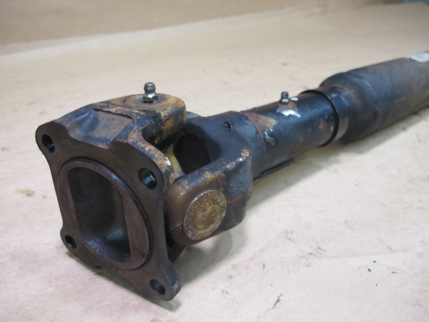 99-01 ISUZU VEHICROSS 4WD AUTO TRANSMISSION REAR DRIVESHAFT OEM