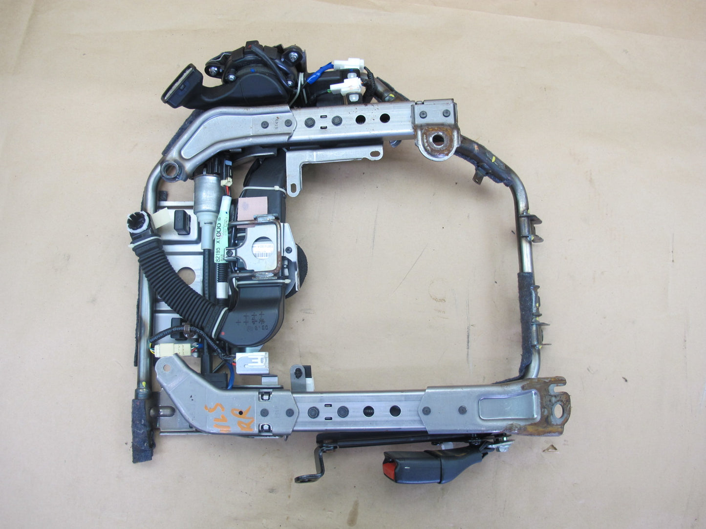 08-16 LEXUS UVF46 LS600hL REAR RIGHT SEAT LOWER FRAME TRACK ADJUSTER MOTOR OEM