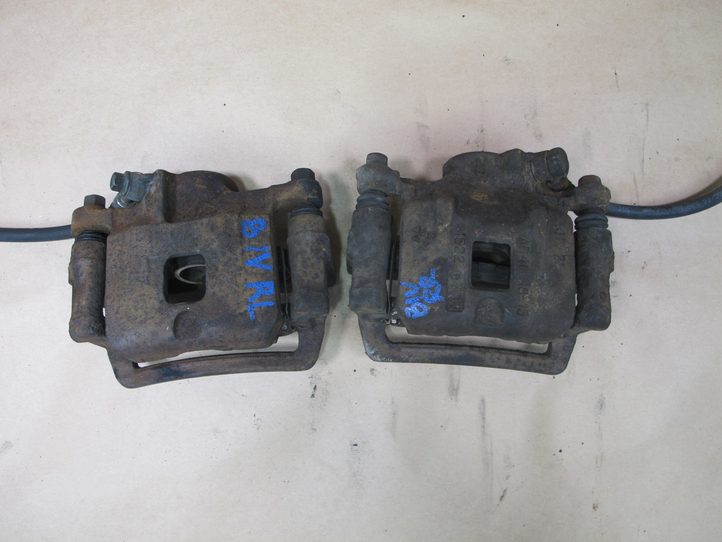 99-01 ISUZU VEHICROSS SET OF 2 REAR LEFT & RIGHT BRAKE CALIPER OEM