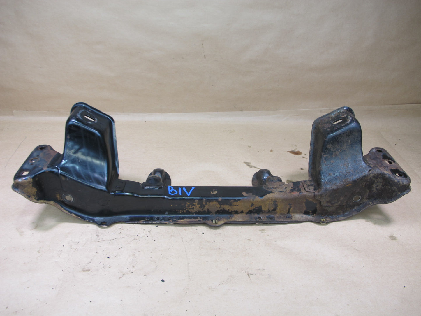 99-01 ISUZU VEHICROSS FRONT SUSPENSION CROSSMEMBER SUB FRAME SUBFRAME OEM