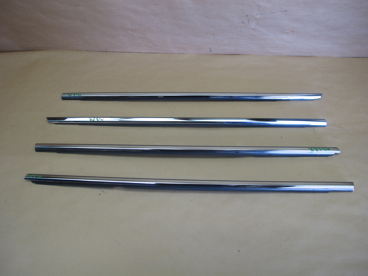 01-06 LEXUS UCF30L LS460 SET OF 4 CHROME WINDOW WEATHERSTRIP MOLDING OEM