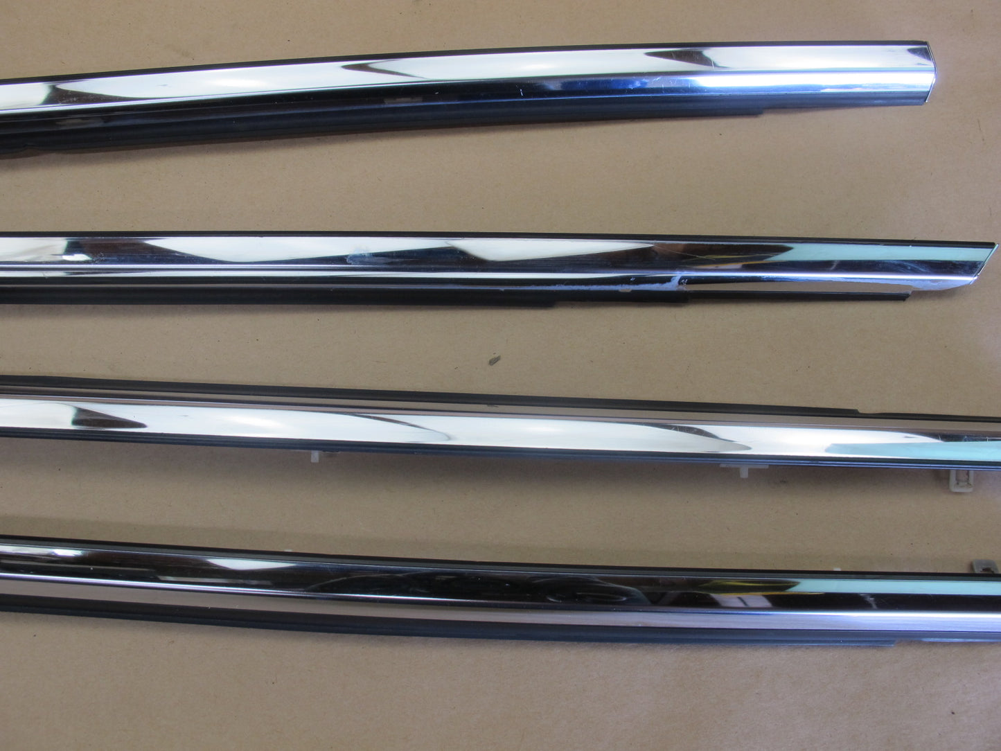 01-06 LEXUS UCF30L LS460 SET OF 4 CHROME WINDOW WEATHERSTRIP MOLDING OEM