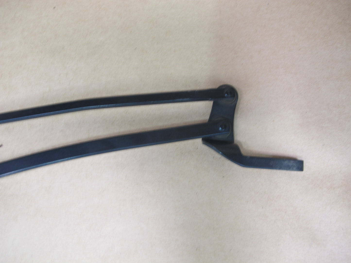 08-16 LEXUS UVF46 LS600h SET OF 2 FRONT LEFT & RIGHT WIPER ARM OEM