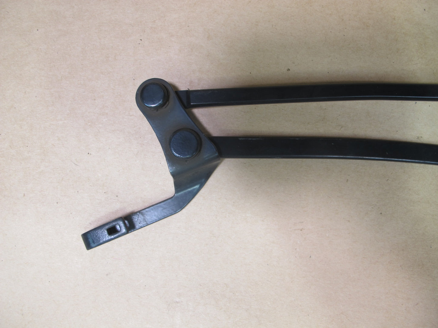 08-16 LEXUS UVF46 LS600h SET OF 2 FRONT LEFT & RIGHT WIPER ARM OEM