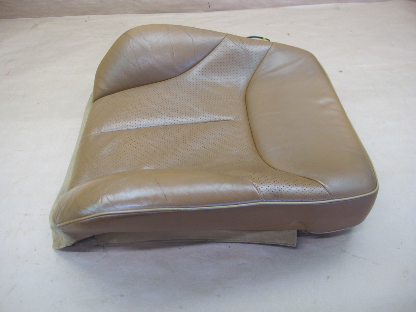 94-99 MERCEDES W140 S-CLASS FRONT LEFT SEAT UPPER BACKREST LEATHER CUSHION OEM