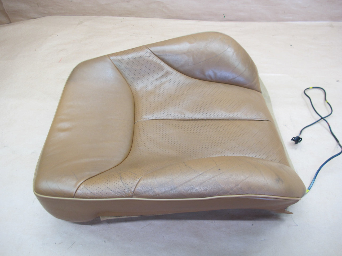 94-99 MERCEDES W140 S-CLASS FRONT LEFT SEAT UPPER BACKREST LEATHER CUSHION OEM