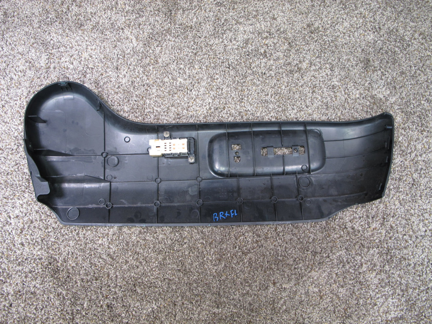 06-08 LEXUS XU30 RX400h FRONT LEFT SEAT SIDE TRIM COVER PANEL 71812-48080 OEM