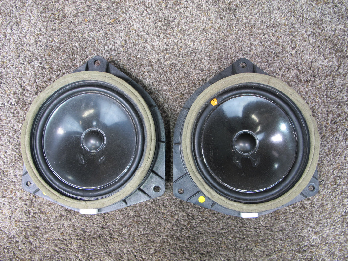 06-08 LEXUS XU30 RX400h SET OF 2 REAR LEFT & RIGHT DOOR SPEAKER OEM