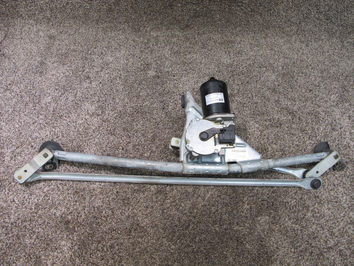 97-06 JAGUAR X100 XK8 WINDSHIELD WIPER TRANSMISSION LINKAGE W MOTOR OEM