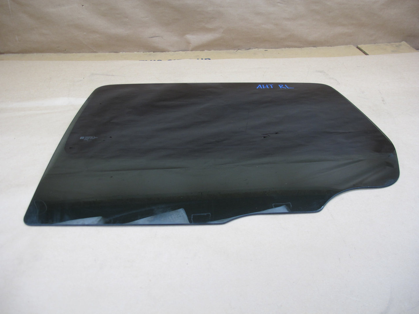 2003-2009 HUMMER H2 REAR LEFT DRIVER SIDE DOOR WINDOW GLASS