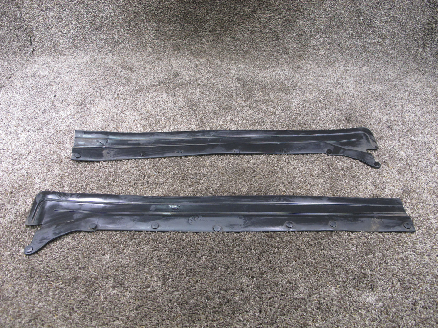 2003-2009 HUMMER H2 FRONT LEFT & RIGHT SIDE DOOR WEATHERSTRIP SEAL COVER SET