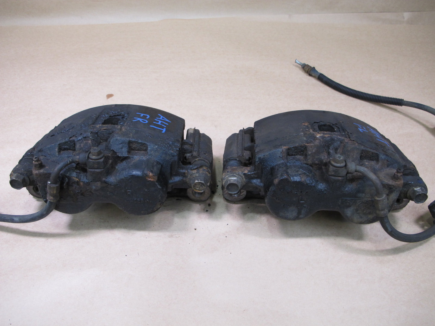 2003-2009 HUMMER H2 FRONT RIGHT & LEFT SIDE BRAKE CALIPER SET