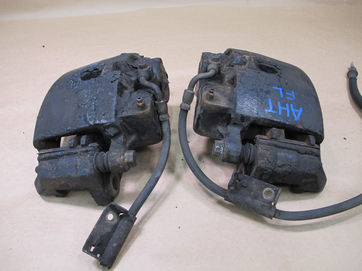 2003-2009 HUMMER H2 FRONT RIGHT & LEFT SIDE BRAKE CALIPER SET