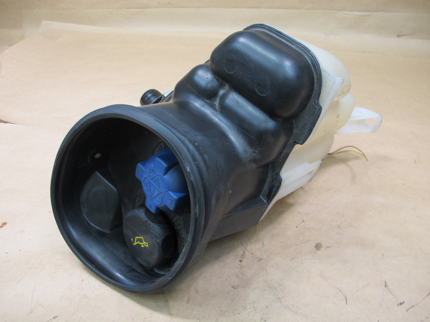 2005-2008 PORSCHE BOXSTER 987 ENGINE COOLANT EXPANSION OVERFLOW RESERVOIR TANK