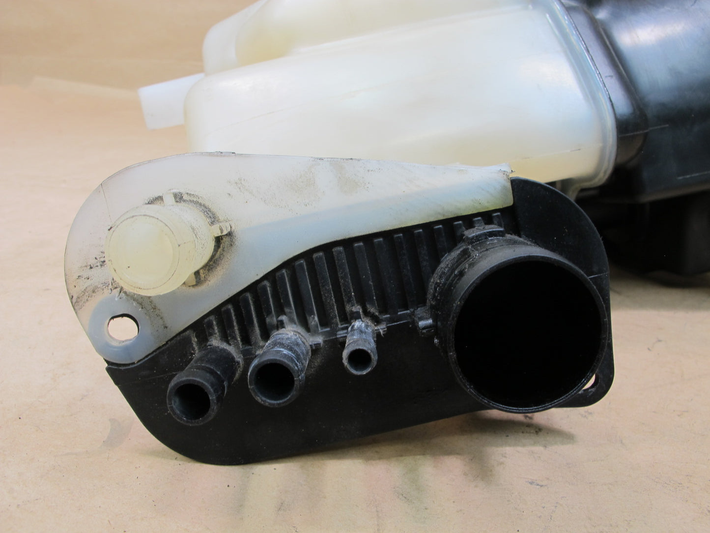 2005-2008 PORSCHE BOXSTER 987 ENGINE COOLANT EXPANSION OVERFLOW RESERVOIR TANK