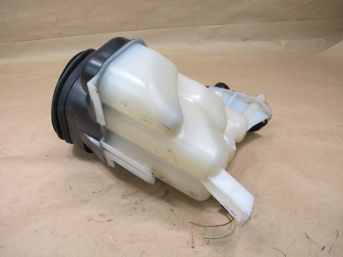 2005-2008 PORSCHE BOXSTER 987 ENGINE COOLANT EXPANSION OVERFLOW RESERVOIR TANK