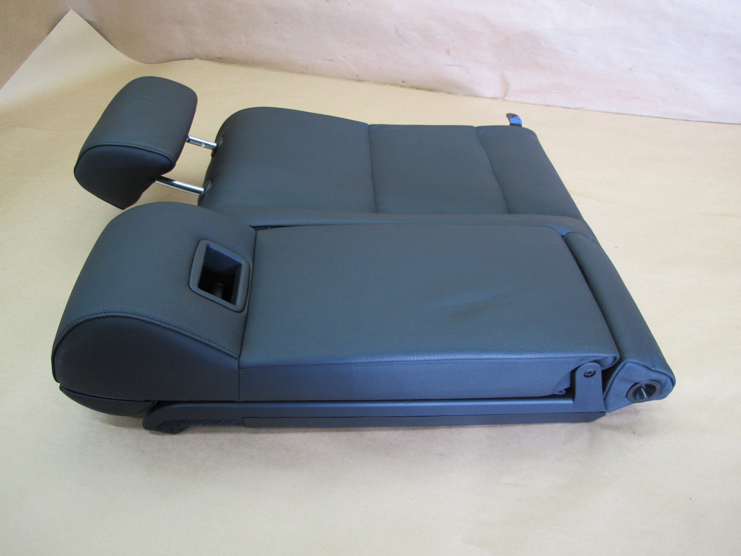 04-10 BMW E60 SEDAN REAR LEFT SIDE BACK REST UPPER SEAT CUSHION BLACK OEM