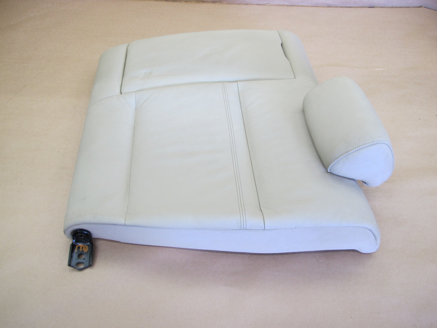 07-11 BMW E92 REAR LEFT DRIVER SIDE UPPER SEAT LEATHER CUSHION BEIGE OEM