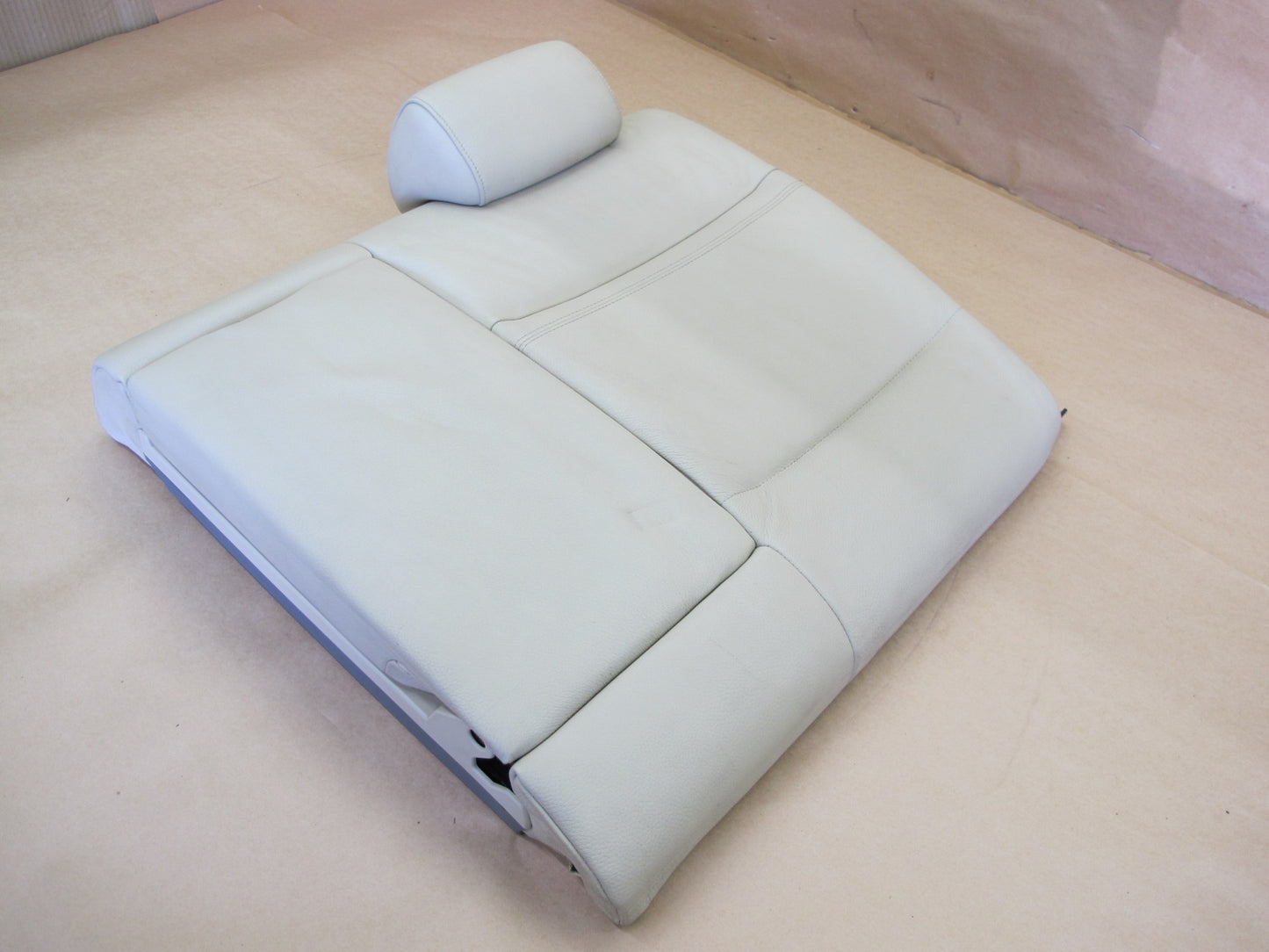 07-11 BMW E92 REAR LEFT DRIVER SIDE UPPER SEAT LEATHER CUSHION BEIGE OEM