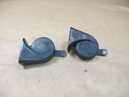 06-08 LEXUS XU30 RX400h SET OF 2 HIGH & LOW TONE NOTE PITCH HORN SIGNAL OEM