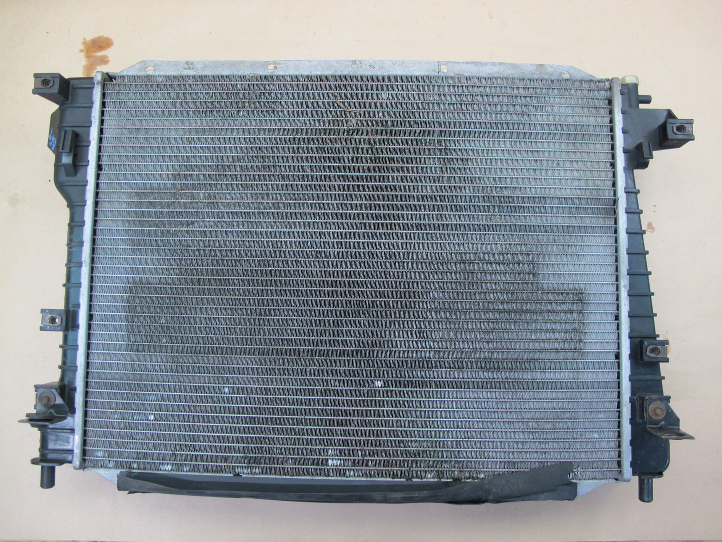 02-05 FORD THUNDERBIRD 3.9L ENGINE COOLING RADIATOR OEM