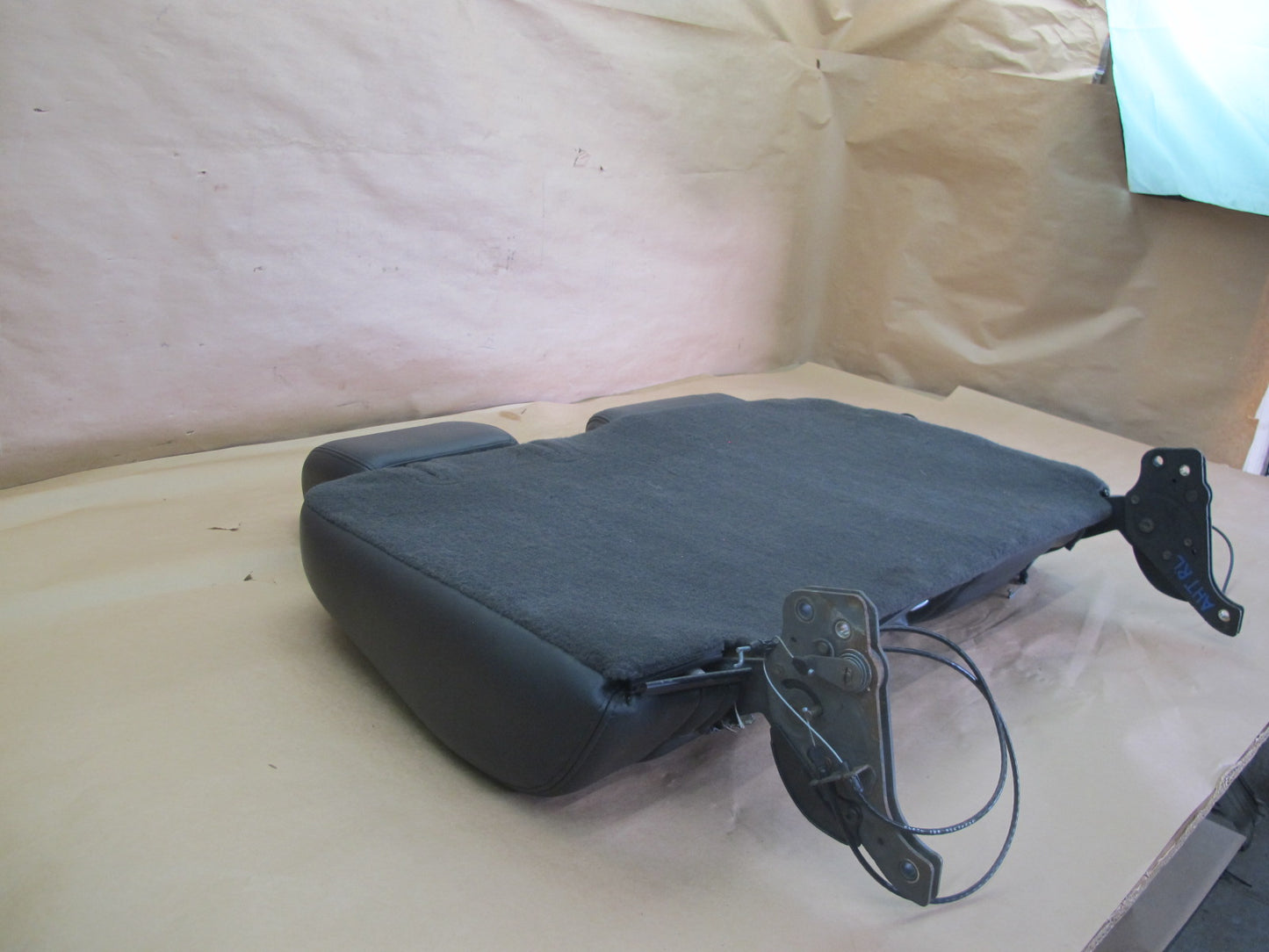 2003-2007 HUMMER H2 REAR LEFT DRIVER SIDE SEAT UPPER CUSHION LEATHER BLACK