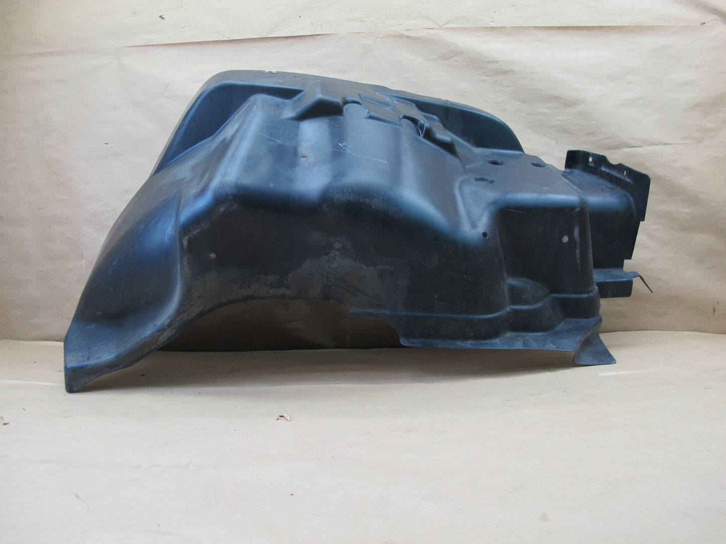 2003-2009 HUMMER H2 FRONT LEFT DRIVER SIDE WHEELHOUSE LINER SPLASH SHIELD