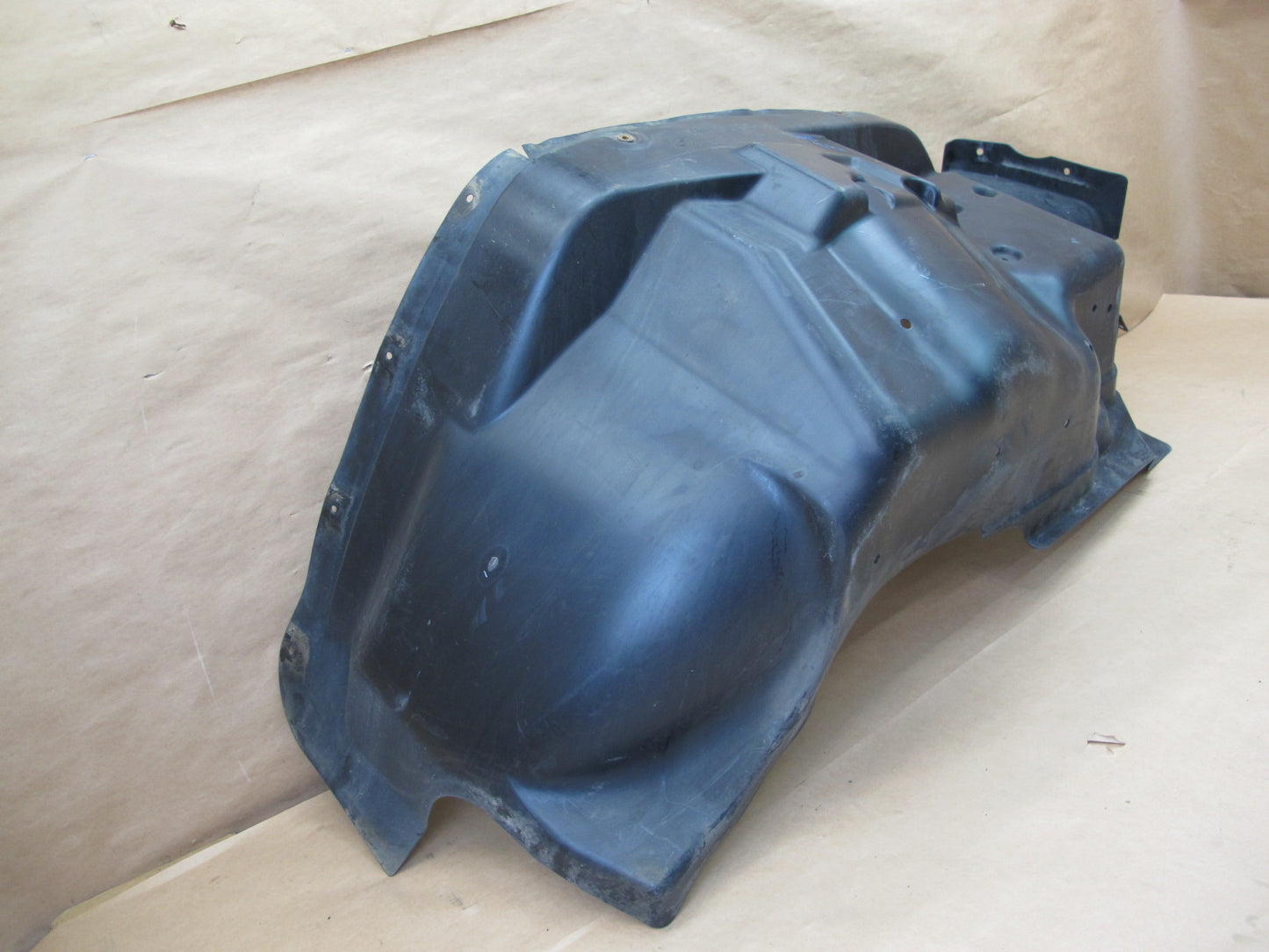 2003-2009 HUMMER H2 FRONT LEFT DRIVER SIDE WHEELHOUSE LINER SPLASH SHIELD