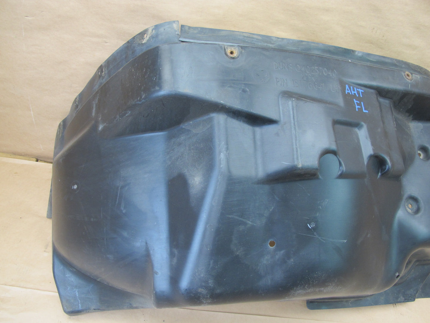 2003-2009 HUMMER H2 FRONT LEFT DRIVER SIDE WHEELHOUSE LINER SPLASH SHIELD