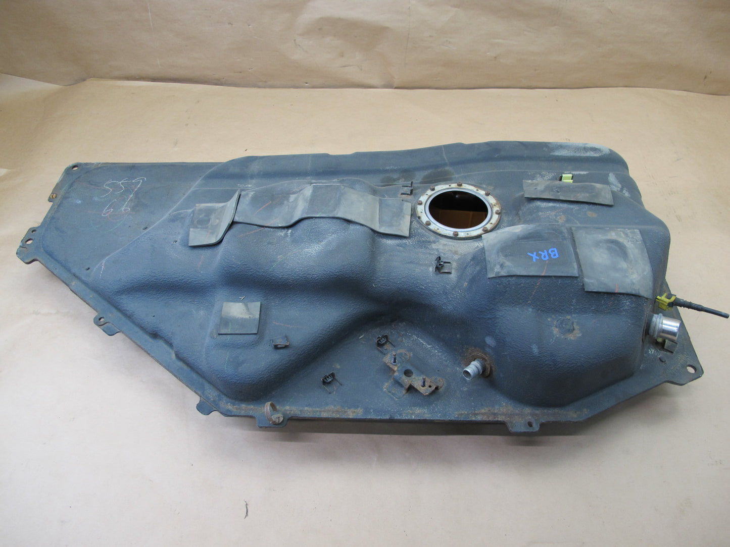 06-08 LEXUS XU30 RX400h GAS FUEL TANK OEM