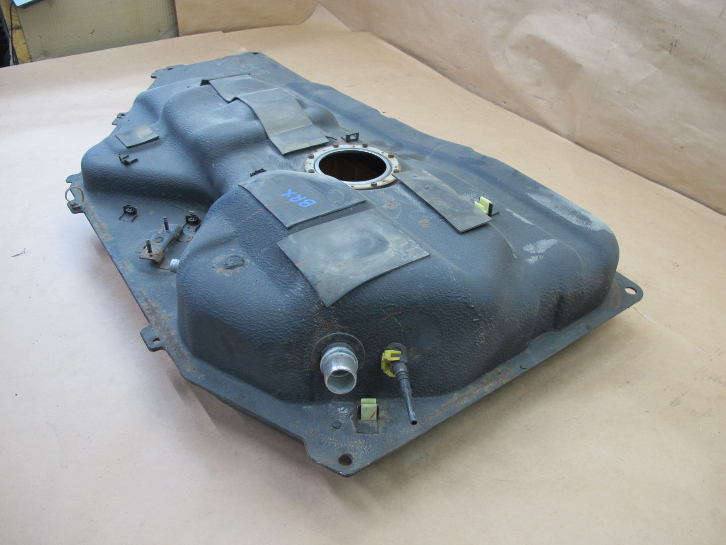 06-08 LEXUS XU30 RX400h GAS FUEL TANK OEM