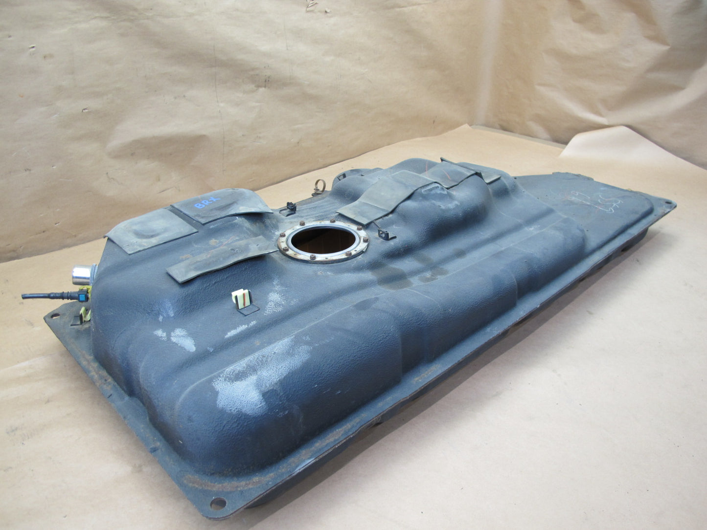 06-08 LEXUS XU30 RX400h GAS FUEL TANK OEM