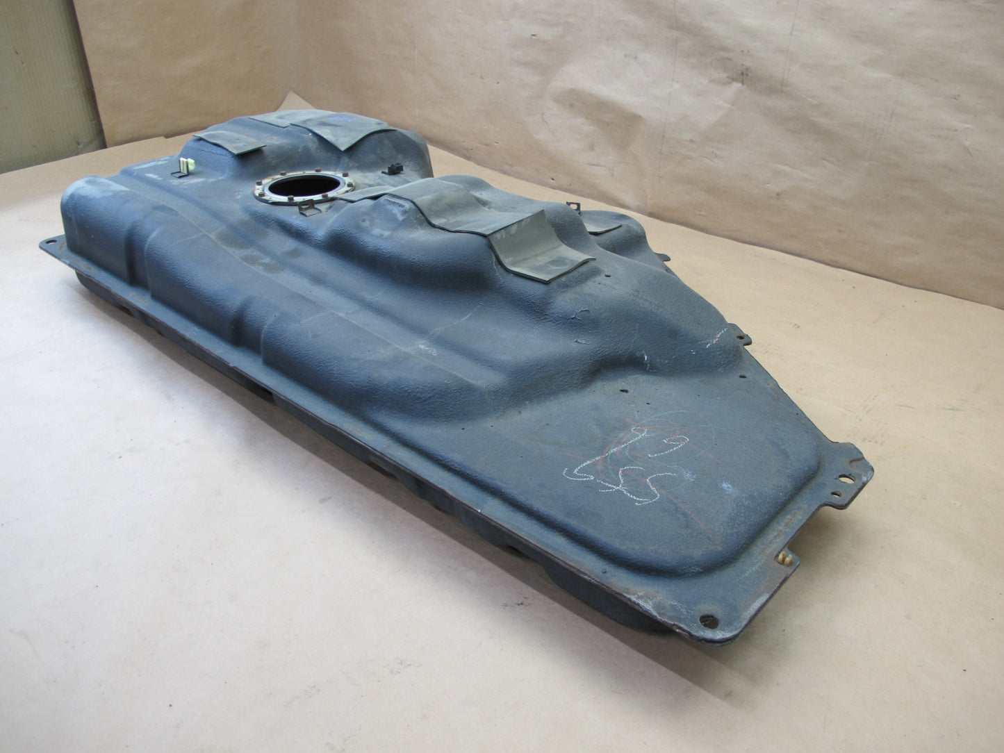 06-08 LEXUS XU30 RX400h GAS FUEL TANK OEM