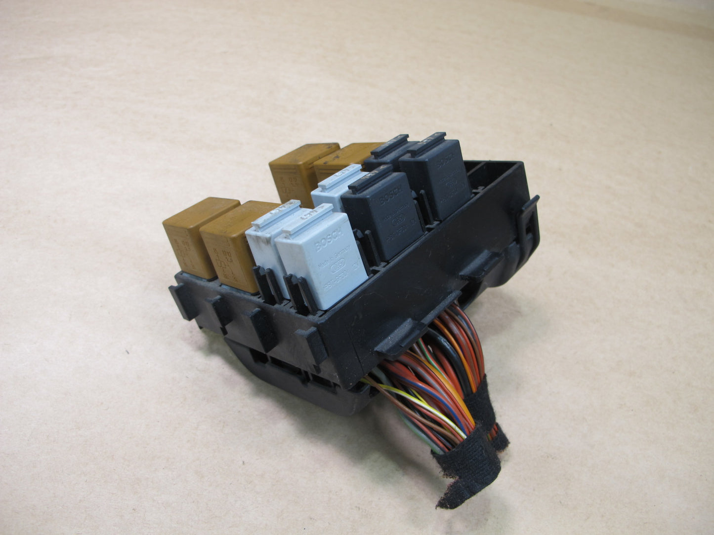 2005-2008 PORSCHE BOXSTER 987 UNDER DASH FUSE RELAY BOX MODULE 99761011200