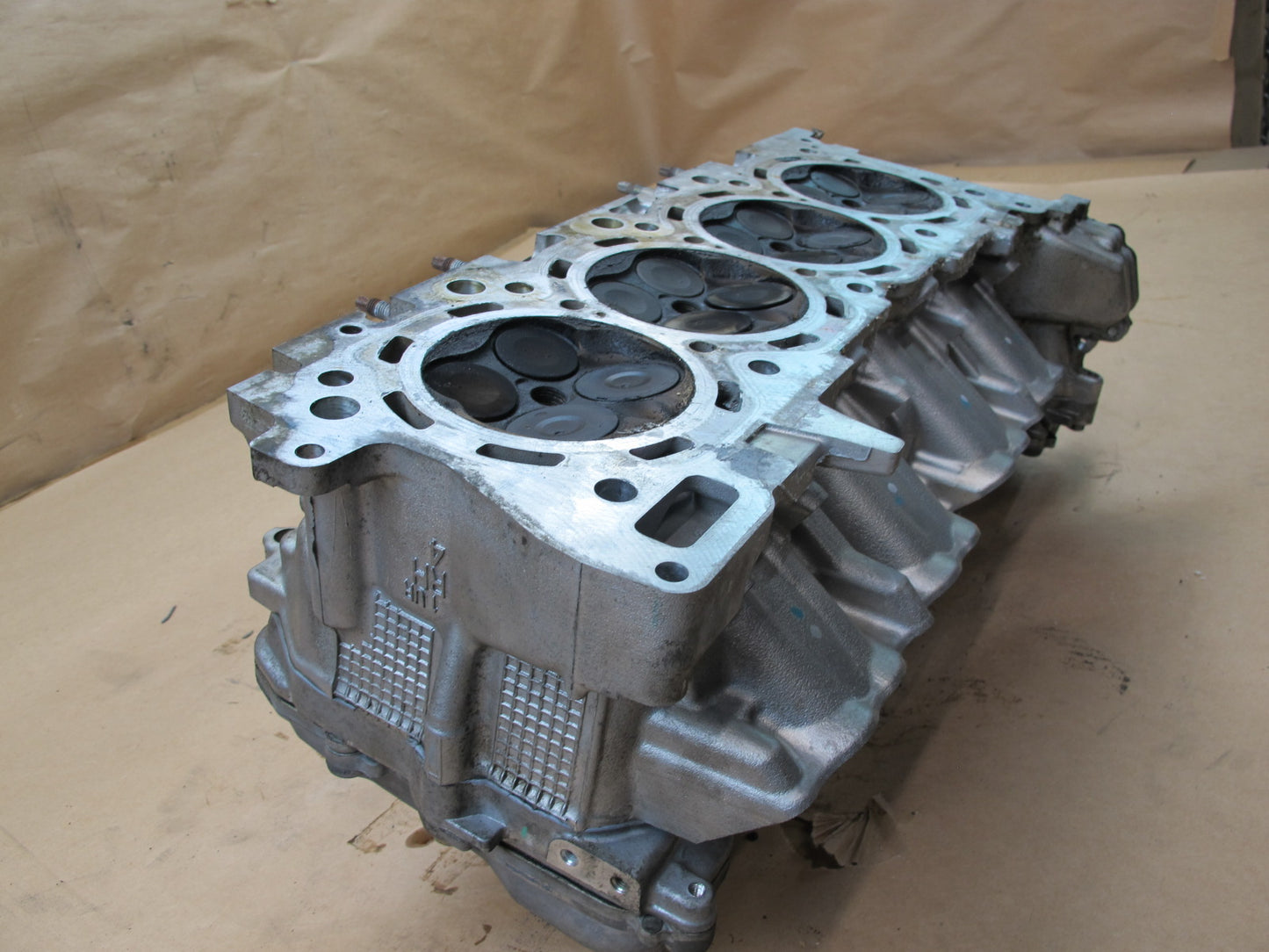 08-09 LEXUS LS600hL 5.0L 2URFSE ENGINE RIGHT CYLINDER HEAD W CAMSHAFTS OEM