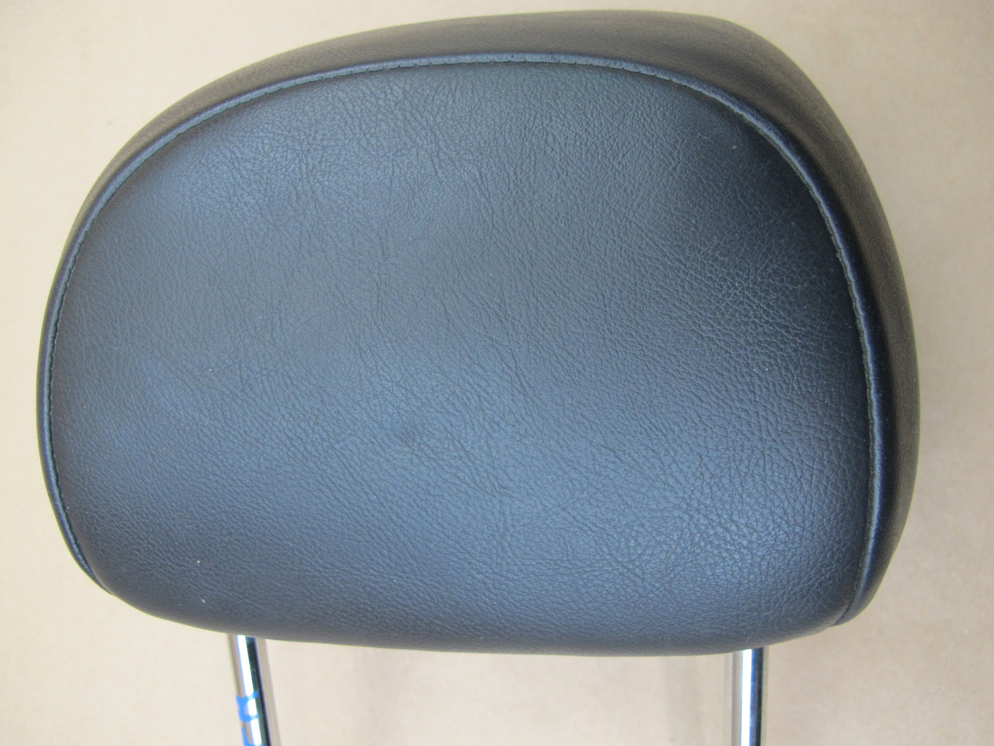 03-06 JAGUAR X100 XK8 FRONT RIGHT SEAT LEATHER HEADREST OEM