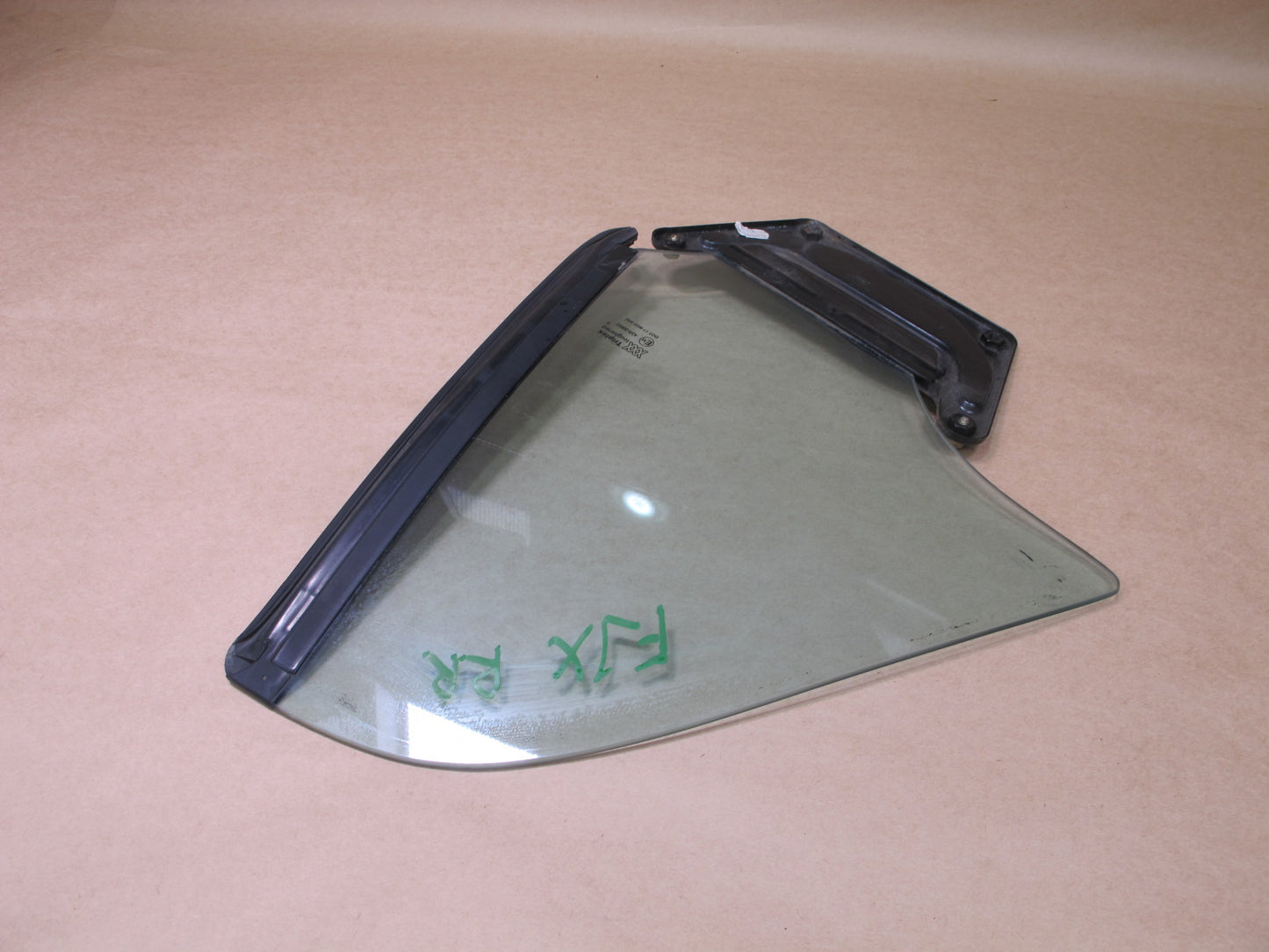 97-06 JAGUAR X100 XK8 CONVERTIBLE REAR RIGHT QUARTER GLASS WINDOW OEM