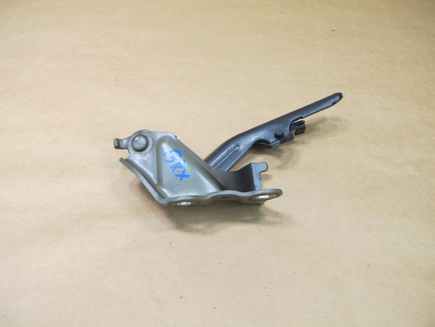 06-08 LEXUS XU30 RX400h FRONT RIGHT HOOD BONNET HINGE OEM