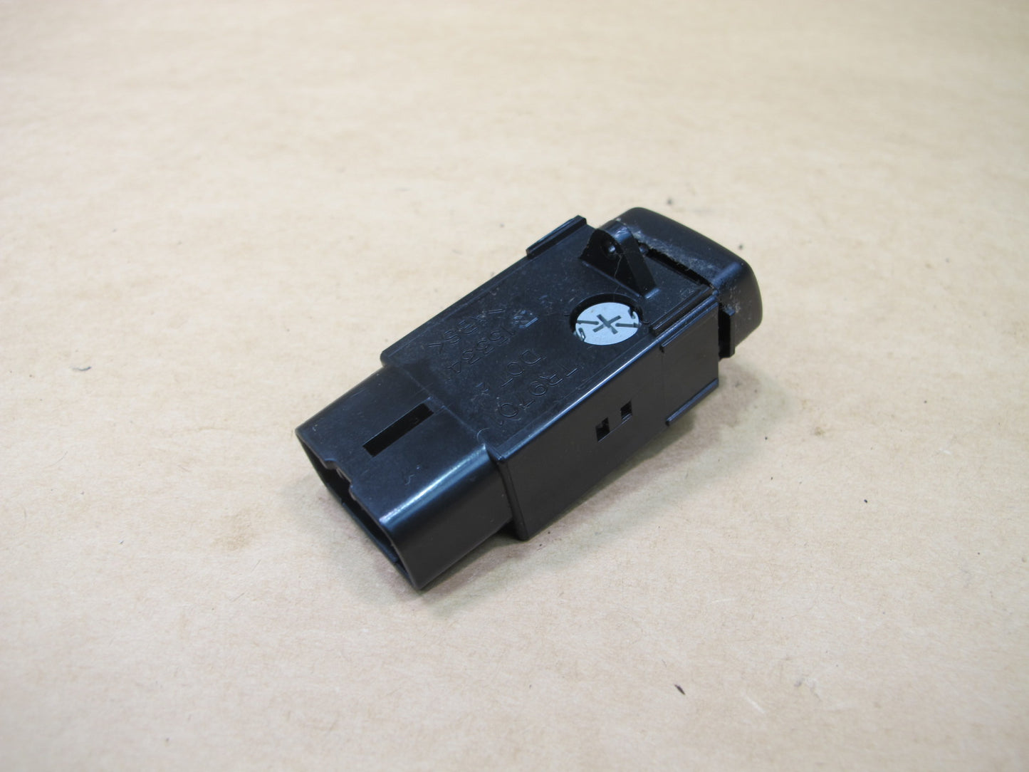 98-05 LEXUS GS300 GS430 EMERGENCY HAZARD FLASHER LIGHT BUTTON SWITCH OEM