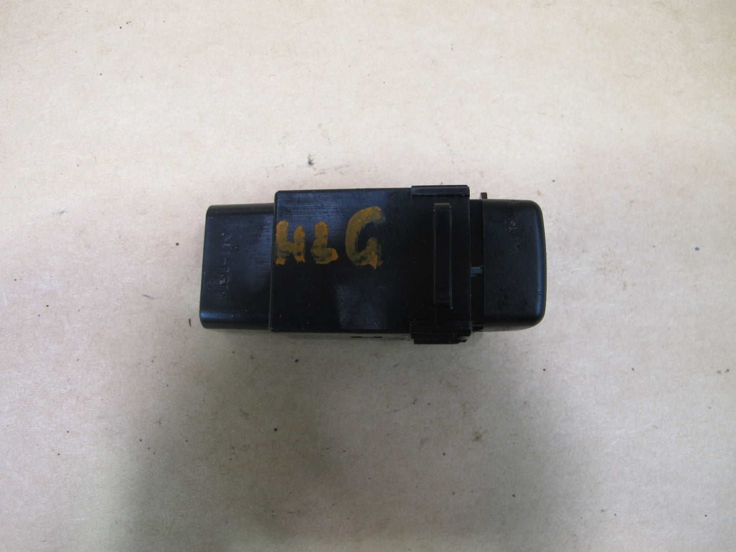 98-05 LEXUS GS300 GS430 EMERGENCY HAZARD FLASHER LIGHT BUTTON SWITCH OEM