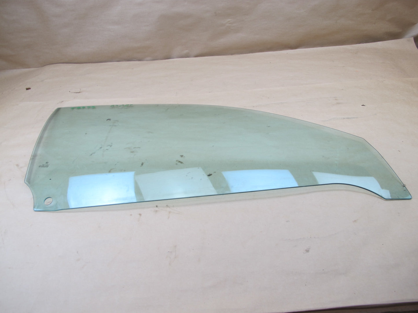 01-06 BMW E46 COUPE CONVERTIBLE RIGHT DOOR GLASS WINDOW OEM