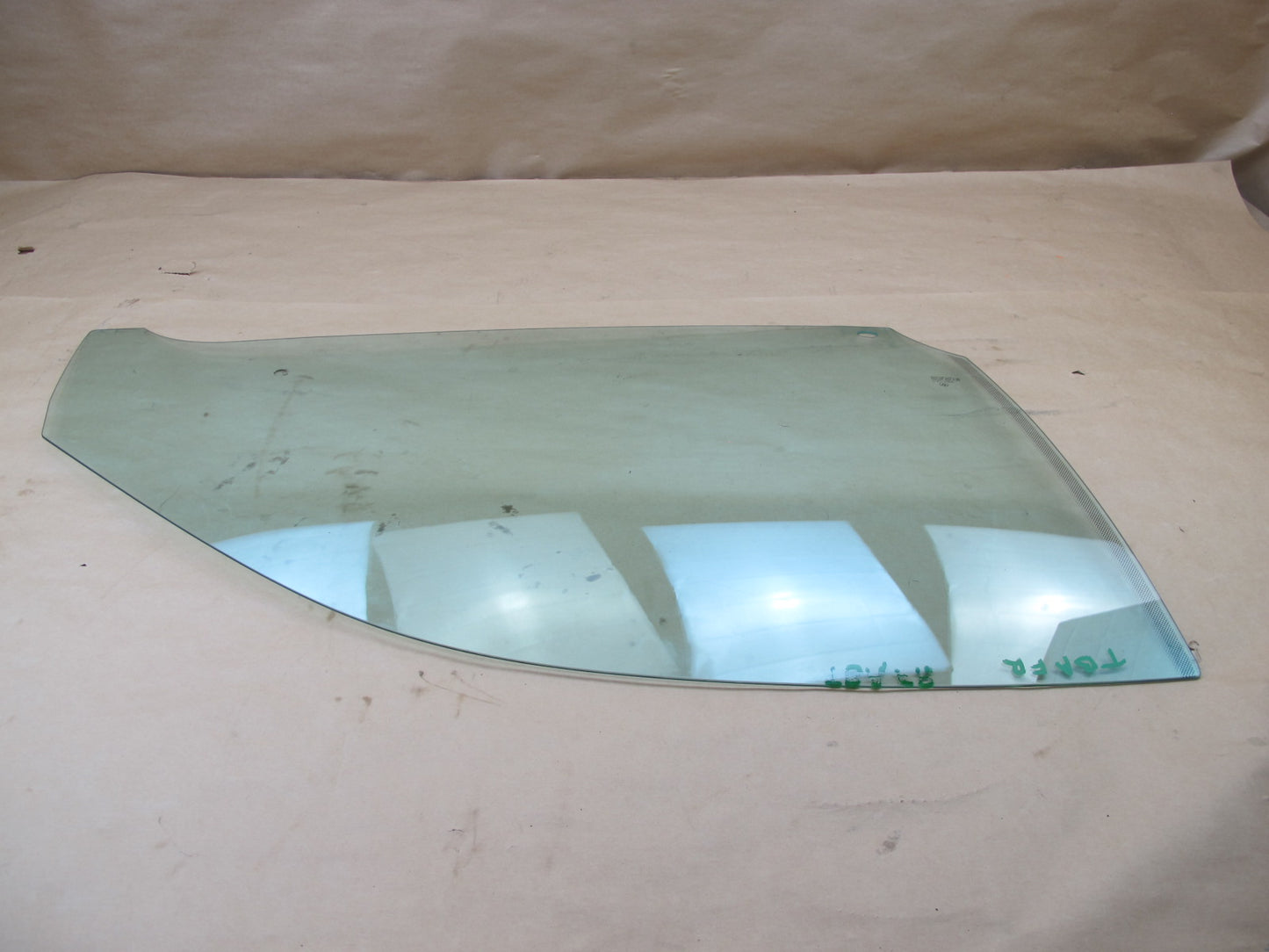 01-06 BMW E46 COUPE CONVERTIBLE RIGHT DOOR GLASS WINDOW OEM