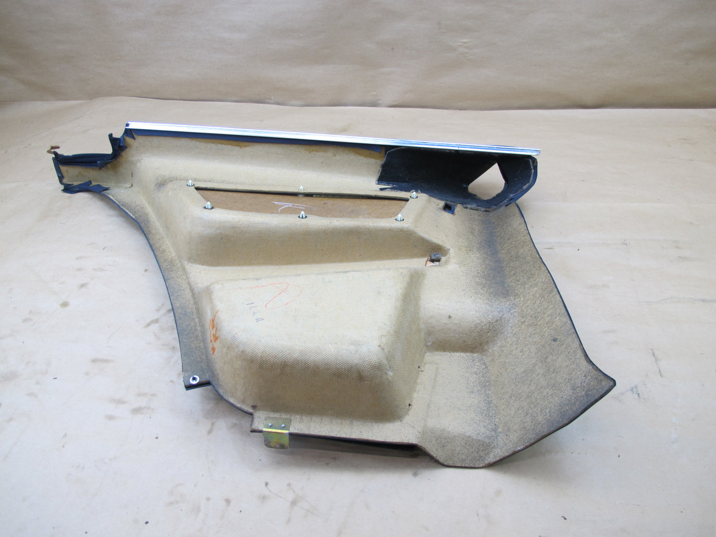 86-91 MERCEDES W126 C126 COUPE REAR RIGHT QUARTER TRIM COVER PANEL OEM