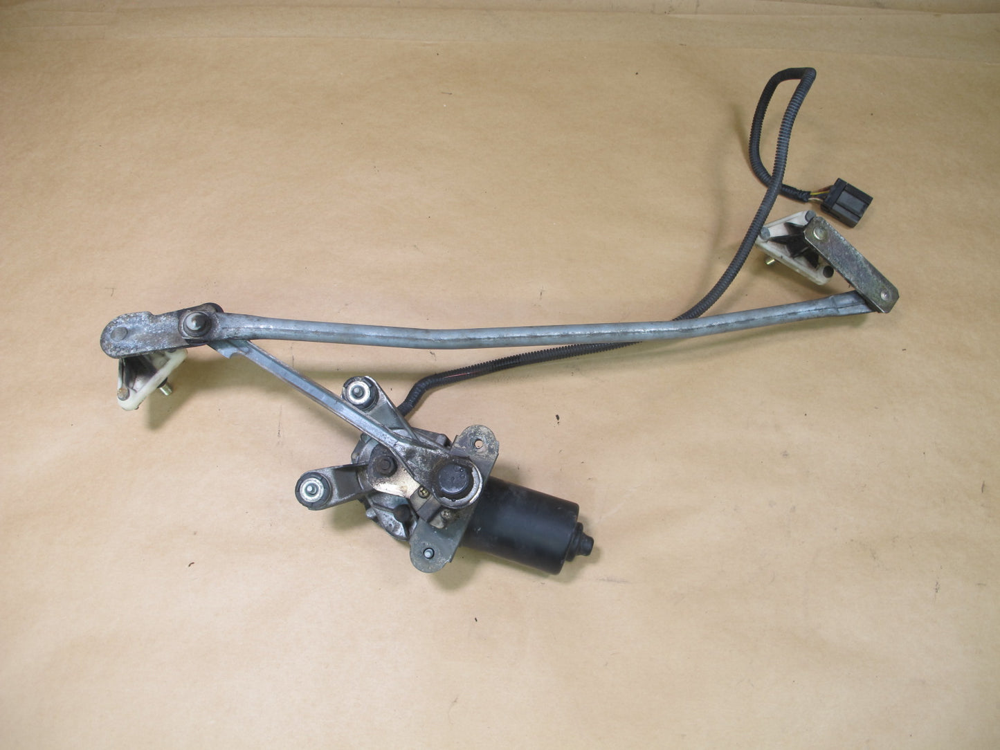 90-96 NISSAN Z32 300ZX WINDSHIELD WIPER TRANSMISSION LINKAGE W MOTOR OEM