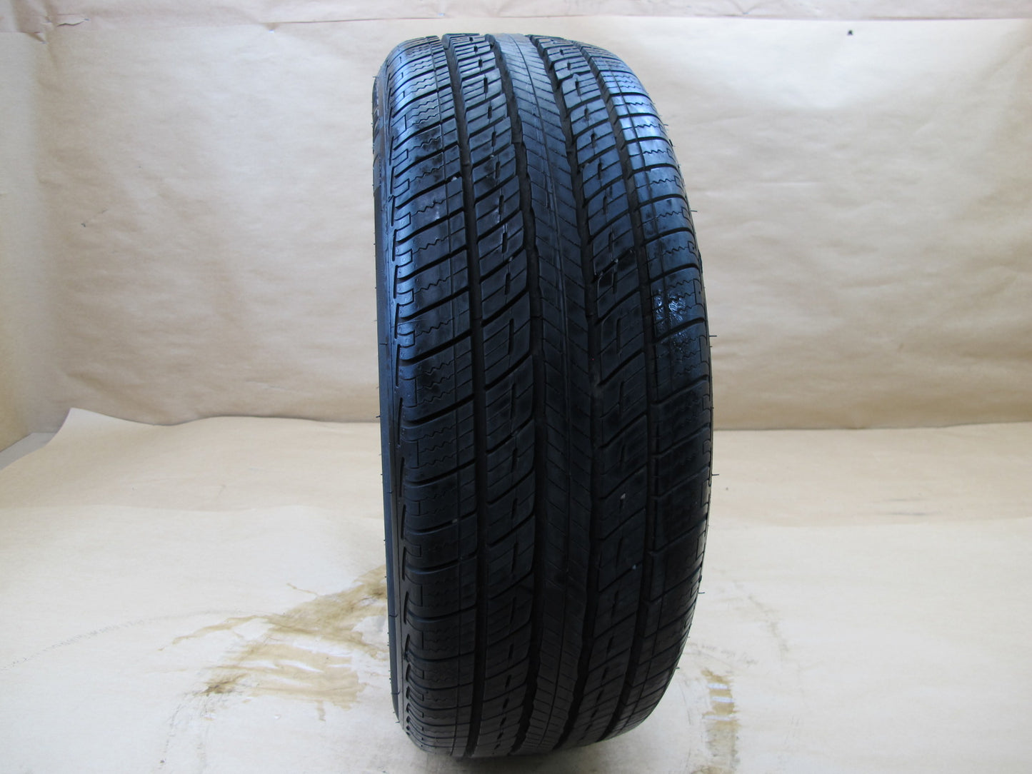 UNIROYAL TIGER PAW TOURING A/S 205/55 R17 95H M+S 9/32 TREAD 2222