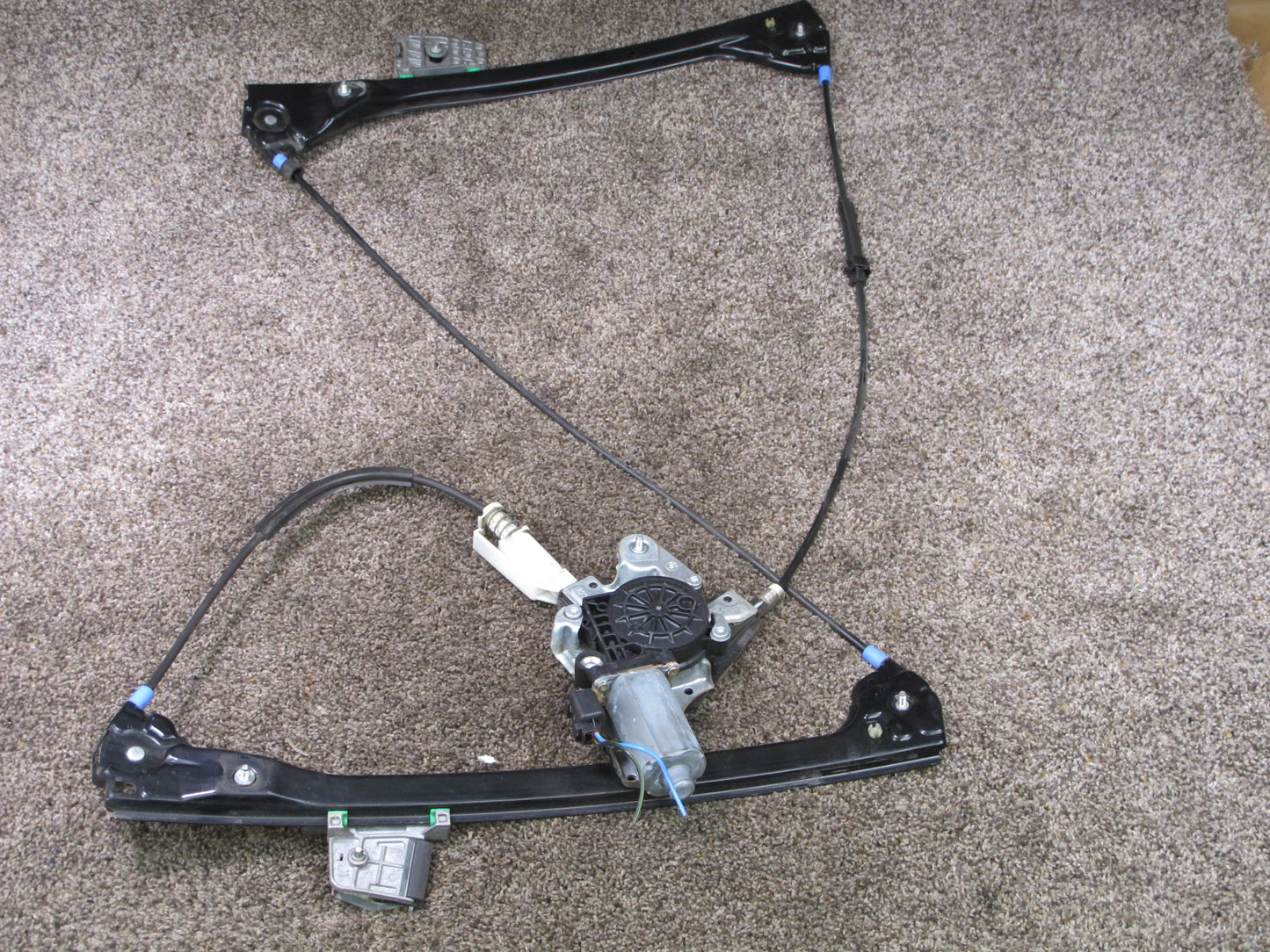 01-06 BMW E46 COUPE CONVERTIBLE LEFT DOOR WINDOW REGULATOR W MOTOR OEM